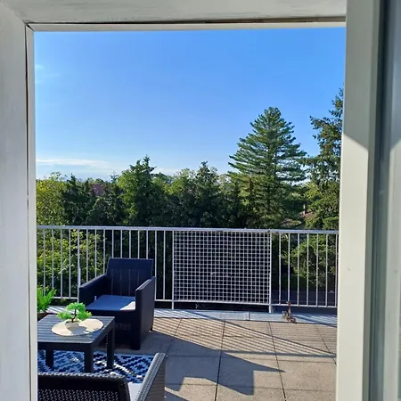 Skylight46 La Terrasse St Louis *